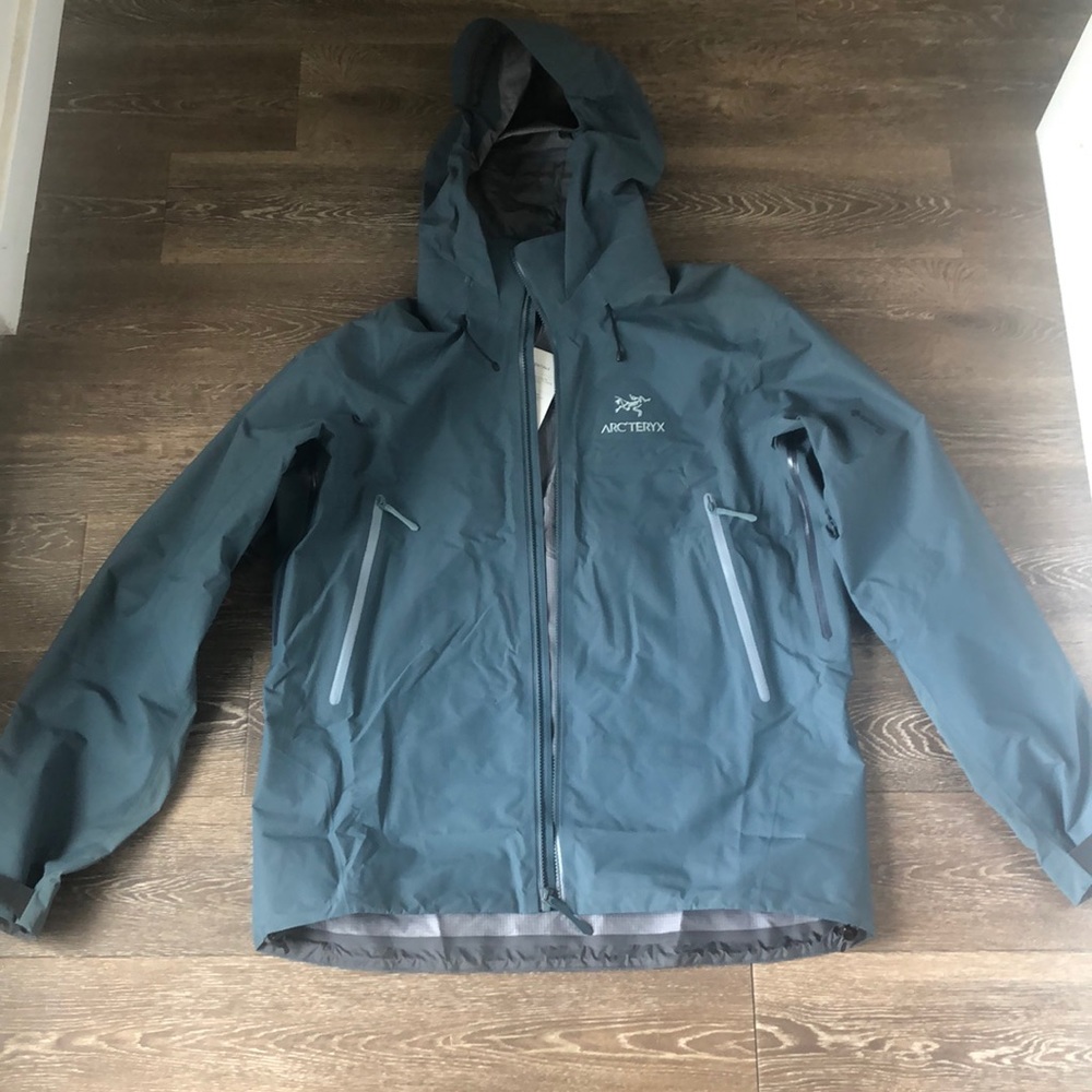 Men’s arcteryx jacket.